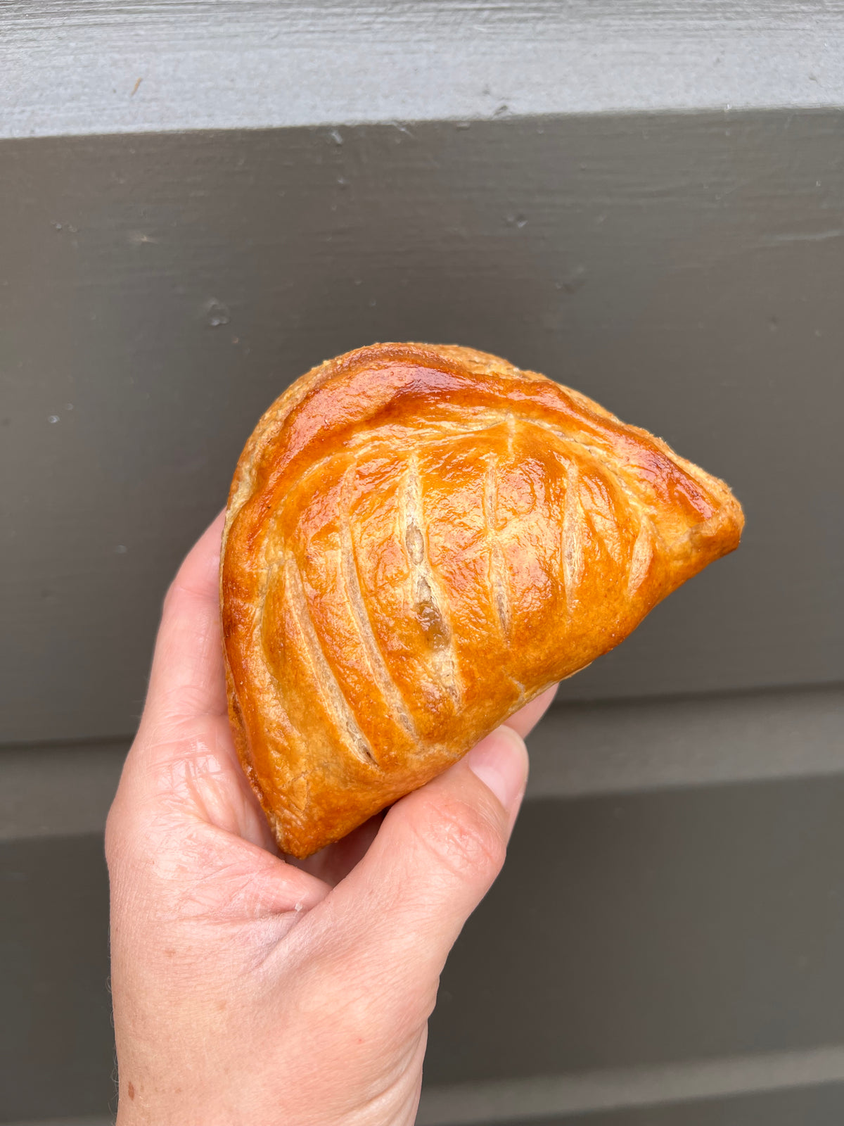 Chausson aux Pommes w/ Cassis